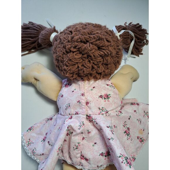 Vintage Cabbage Patch Kids Doll With Pink Floral Dress 1985 Brown Hair Collect - Picture 7 of 12